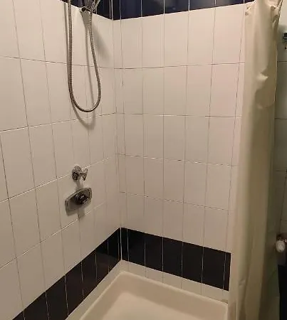 Hostdomus - Modern Art Flat Сестриере