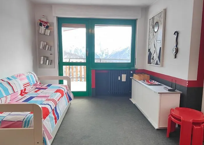 Hostdomus - Modern Art Flat アパート セストリエーレ